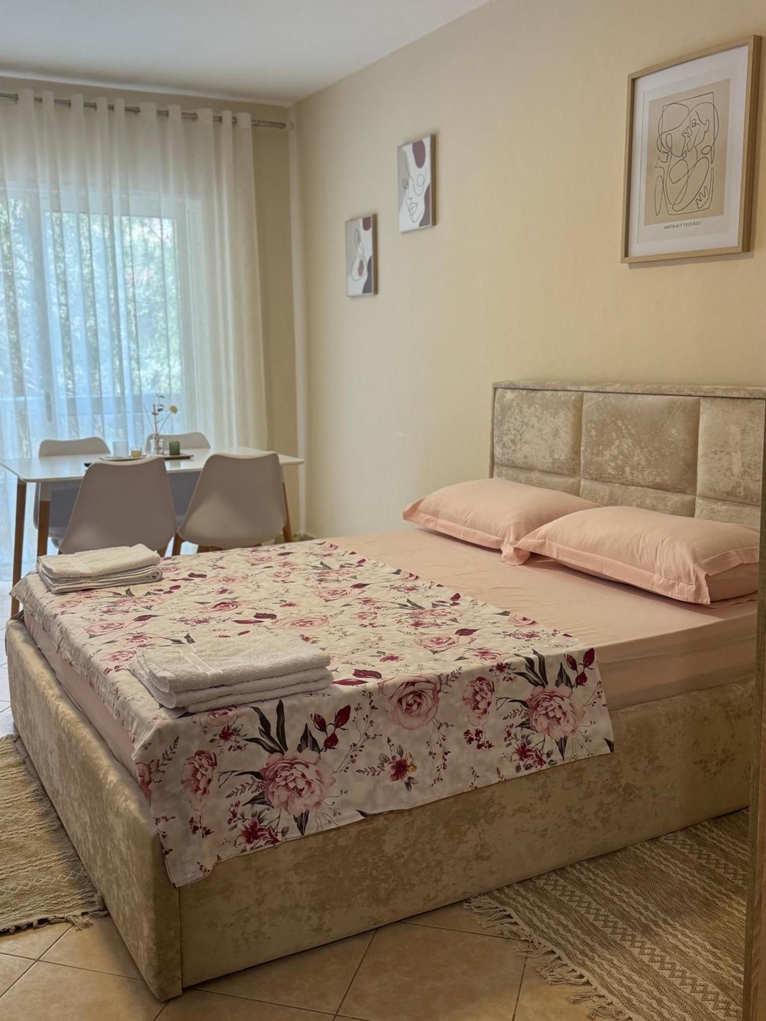 Sea & Gardenview Apartments Durrës Kültér fotó