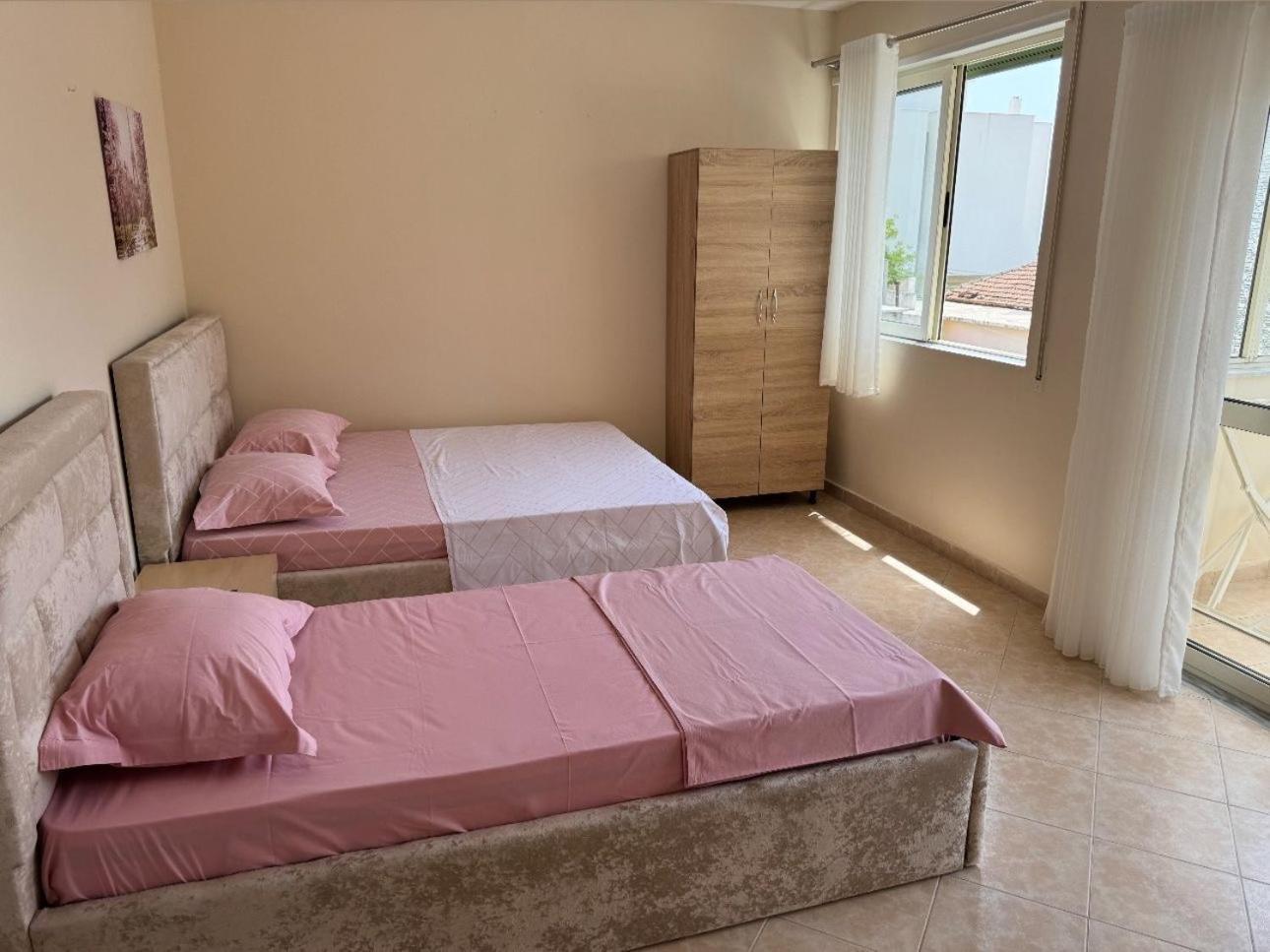 Sea & Gardenview Apartments Durrës Kültér fotó