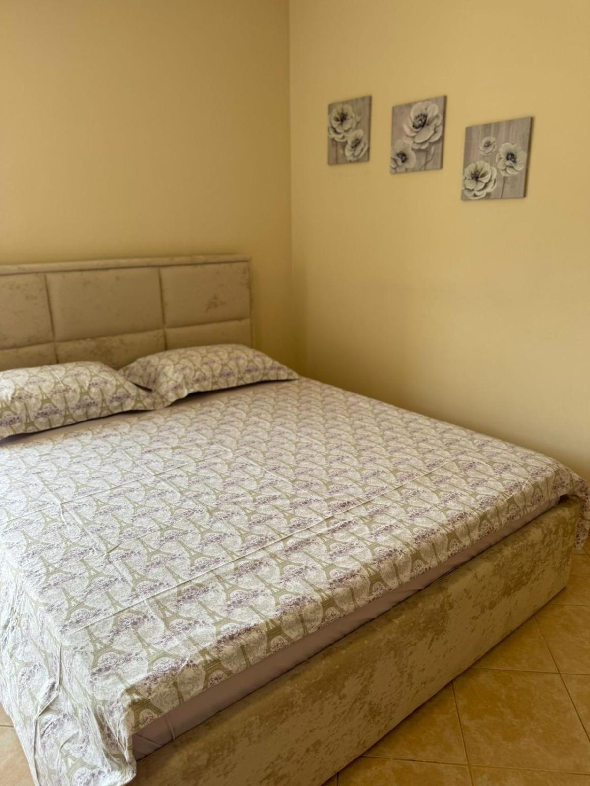 Sea & Gardenview Apartments Durrës Kültér fotó