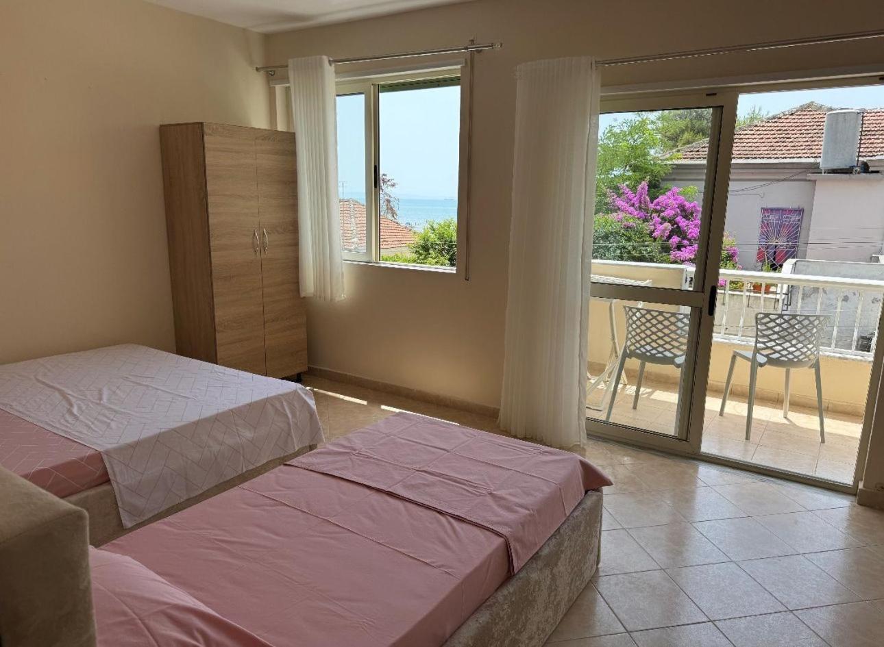 Sea & Gardenview Apartments Durrës Kültér fotó